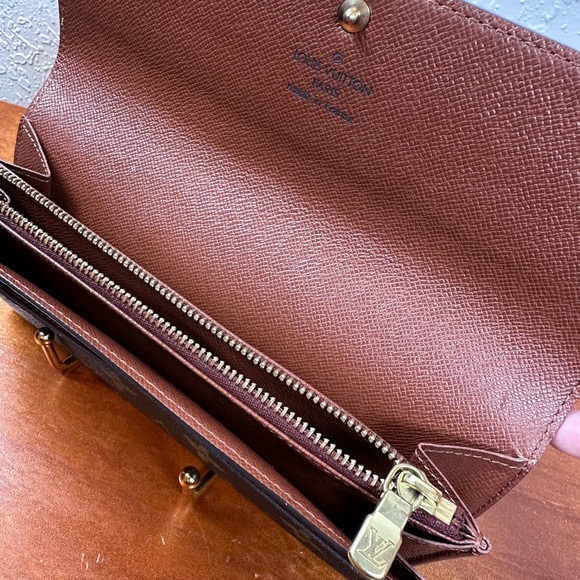 Auth Louis Vuitton Monogram Pochette
Porte Monnaie Credit TH0093 - Picture 9 of 16